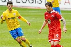  摩托车赛大师赛上演强强对话，钱塘犀牛队翻盘川蜀飞鹰队，战术调整见效；边路成突破口-开云官网